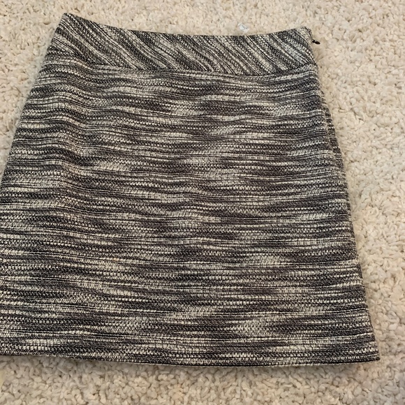 Ann Taylor loft petites black and cream mini. Worn‎ twice - Picture 1 of 5